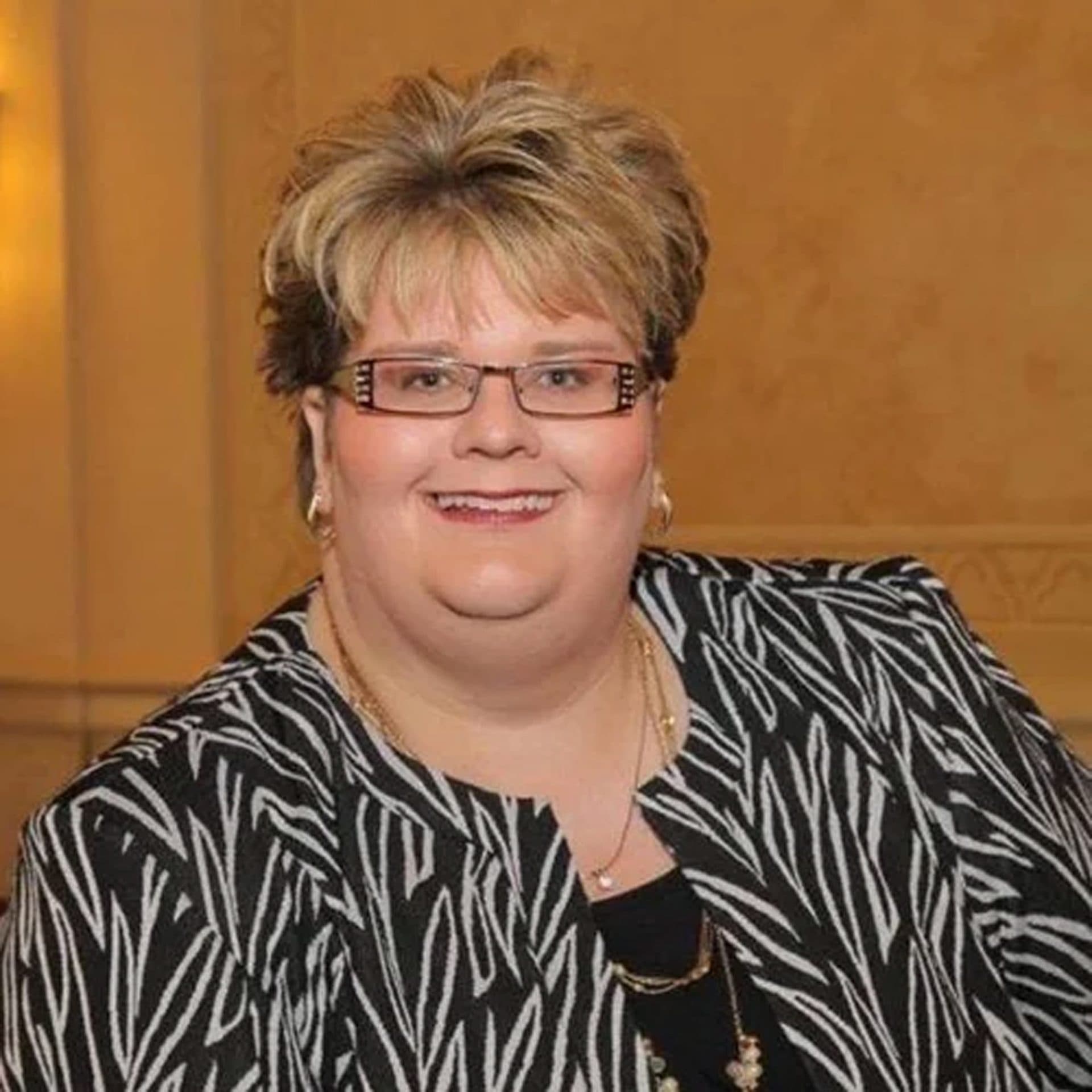TRACY LOKEN WEBER - BOARD ADVISOR & LIFE COACH logo